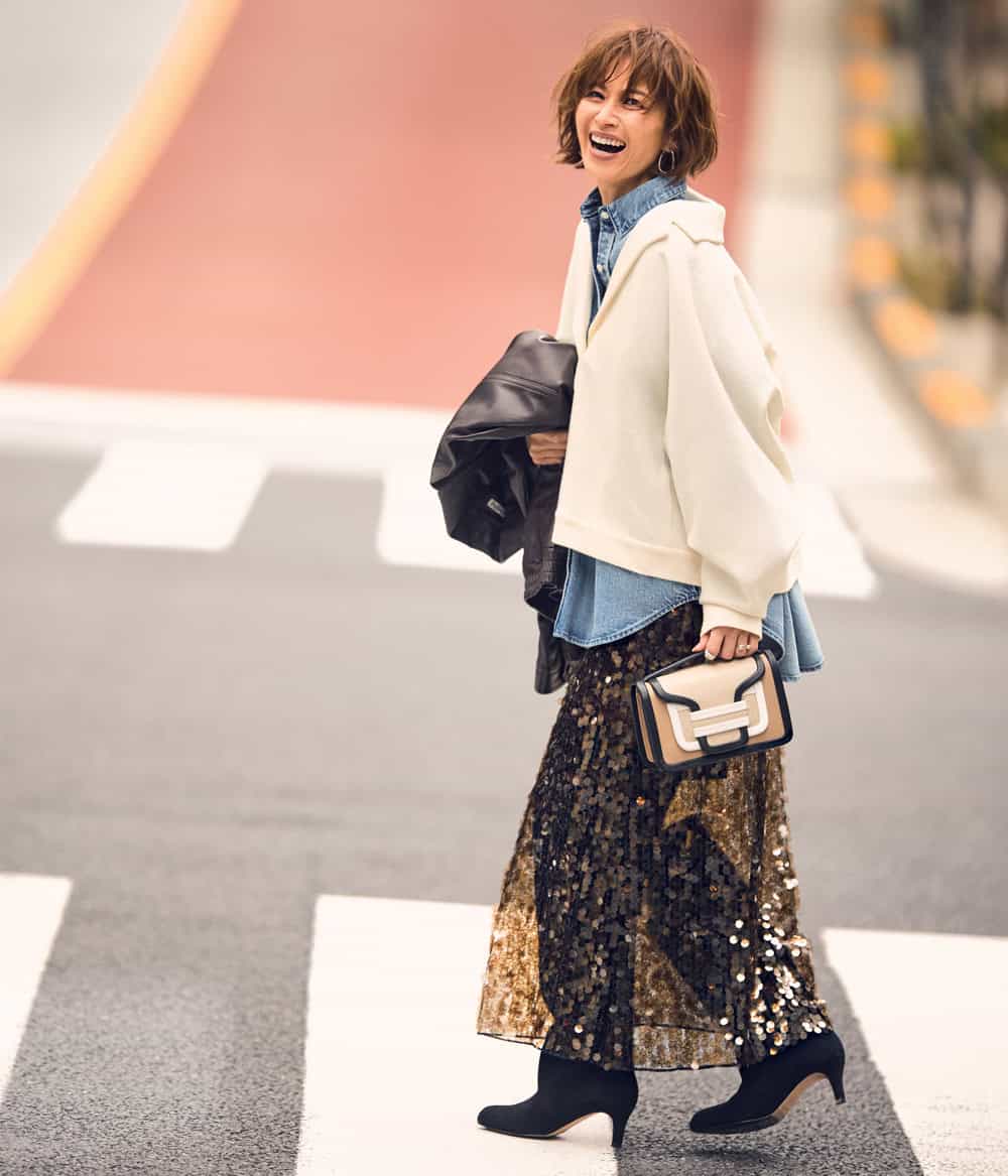 畑野ひろ子 スパンコールスカートコーデ