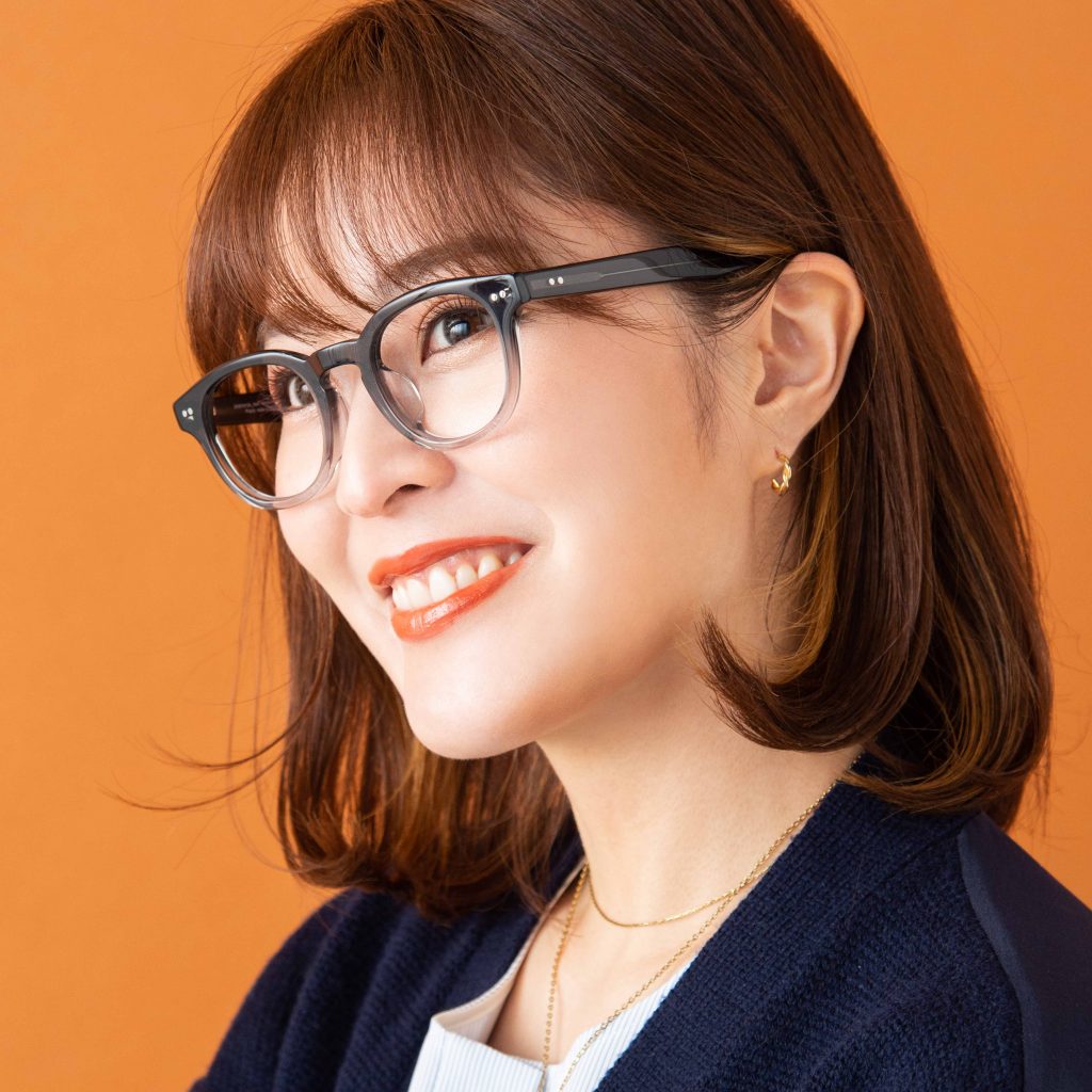 顔型別・いちばんオシャレに似合うメガネ3選【①面長さん】 magacol