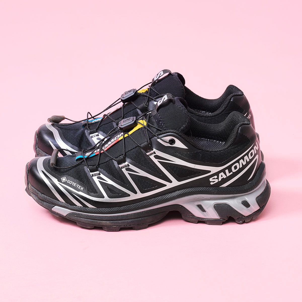 SALOMONのスニーカー