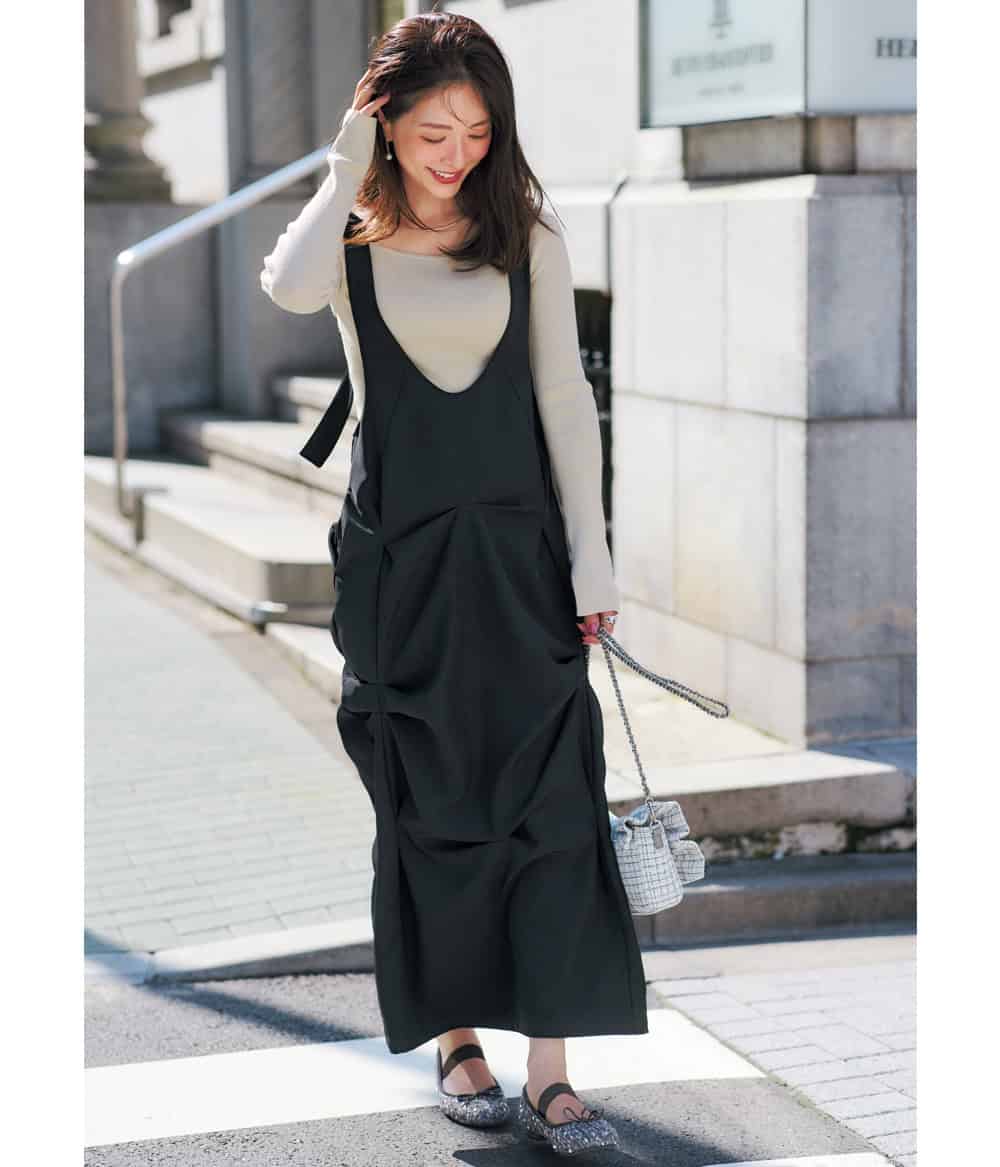 西山真以 カットソー ジャンパースカート 秋コーデ