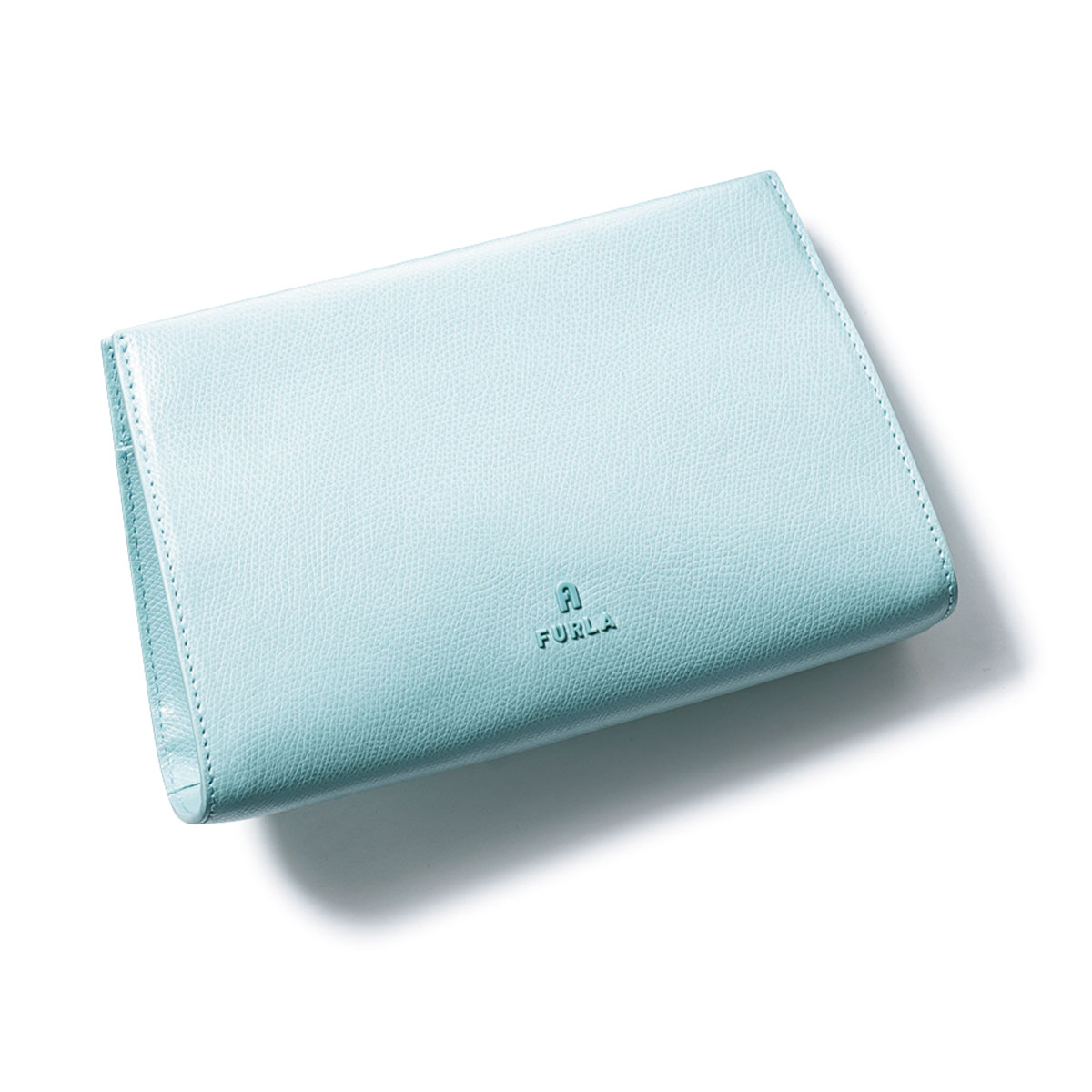 『FURLA』のラミネート加工バッグ