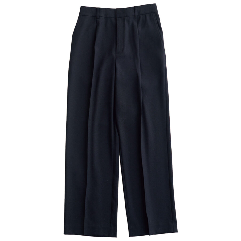 リネン調のセミワイドパンツ