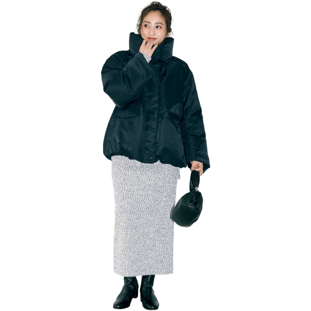 Iラインスカートとパフテッドジャケットのコーデ