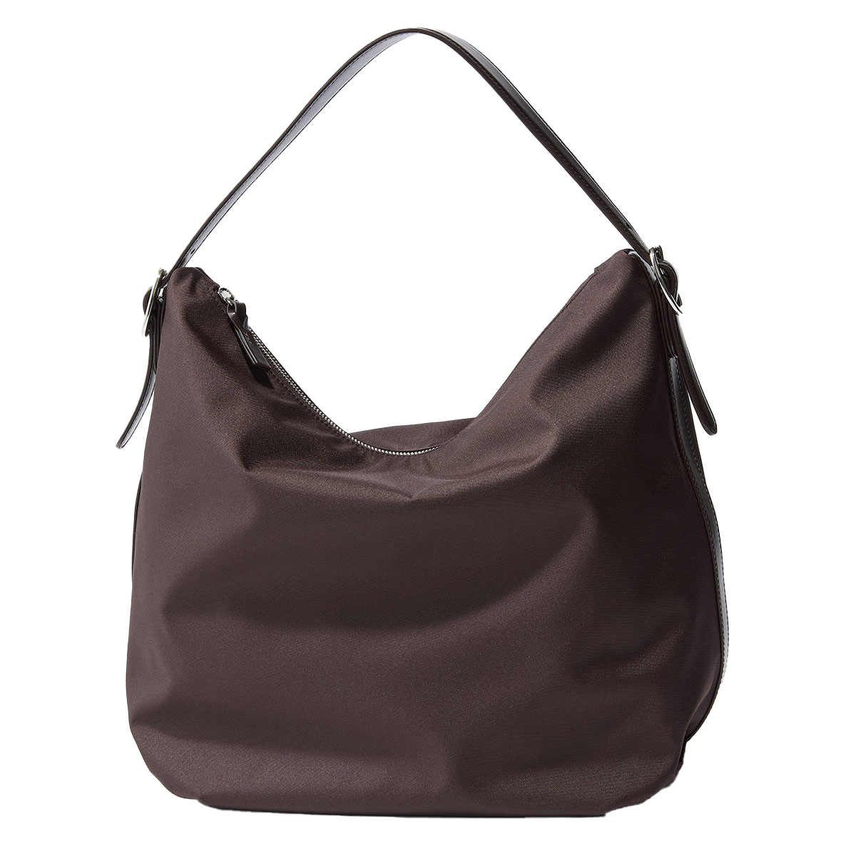 ナイロン素材のハンドルバッグ