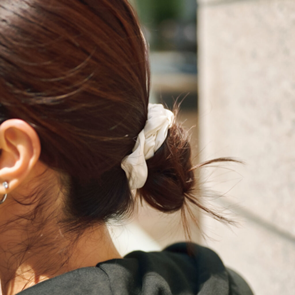 シュシュお団子ヘア