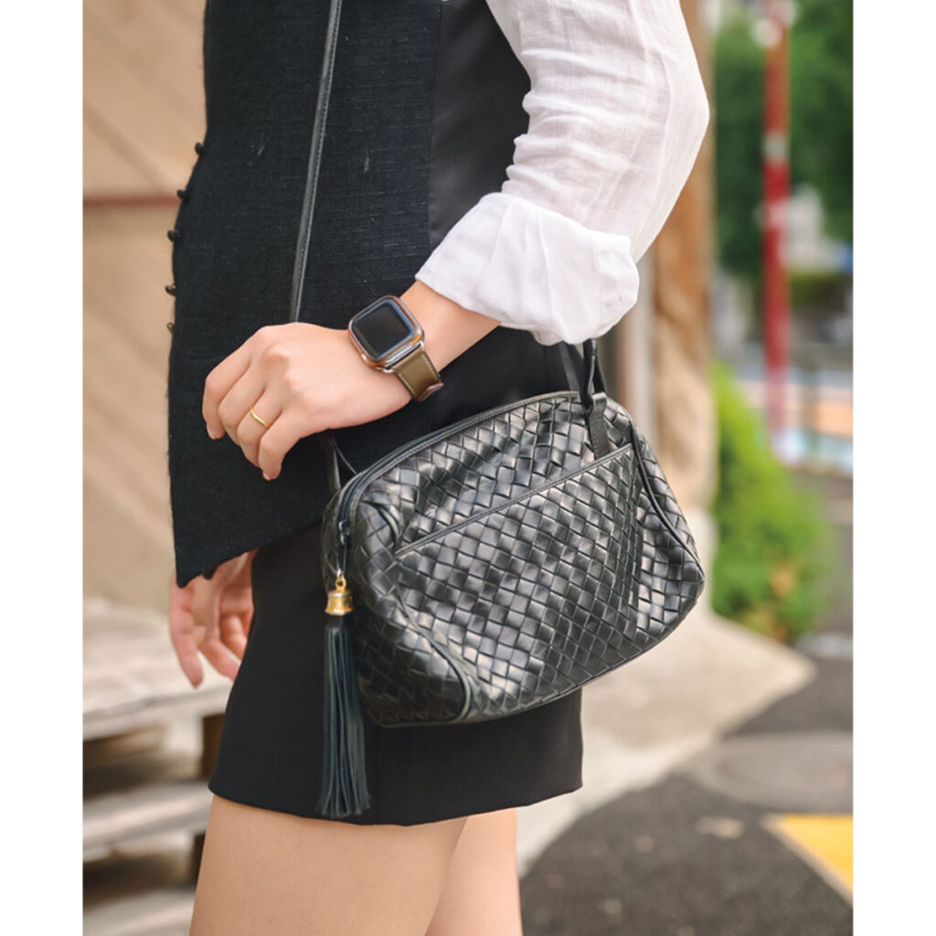 黒ミニショルダーバッグ