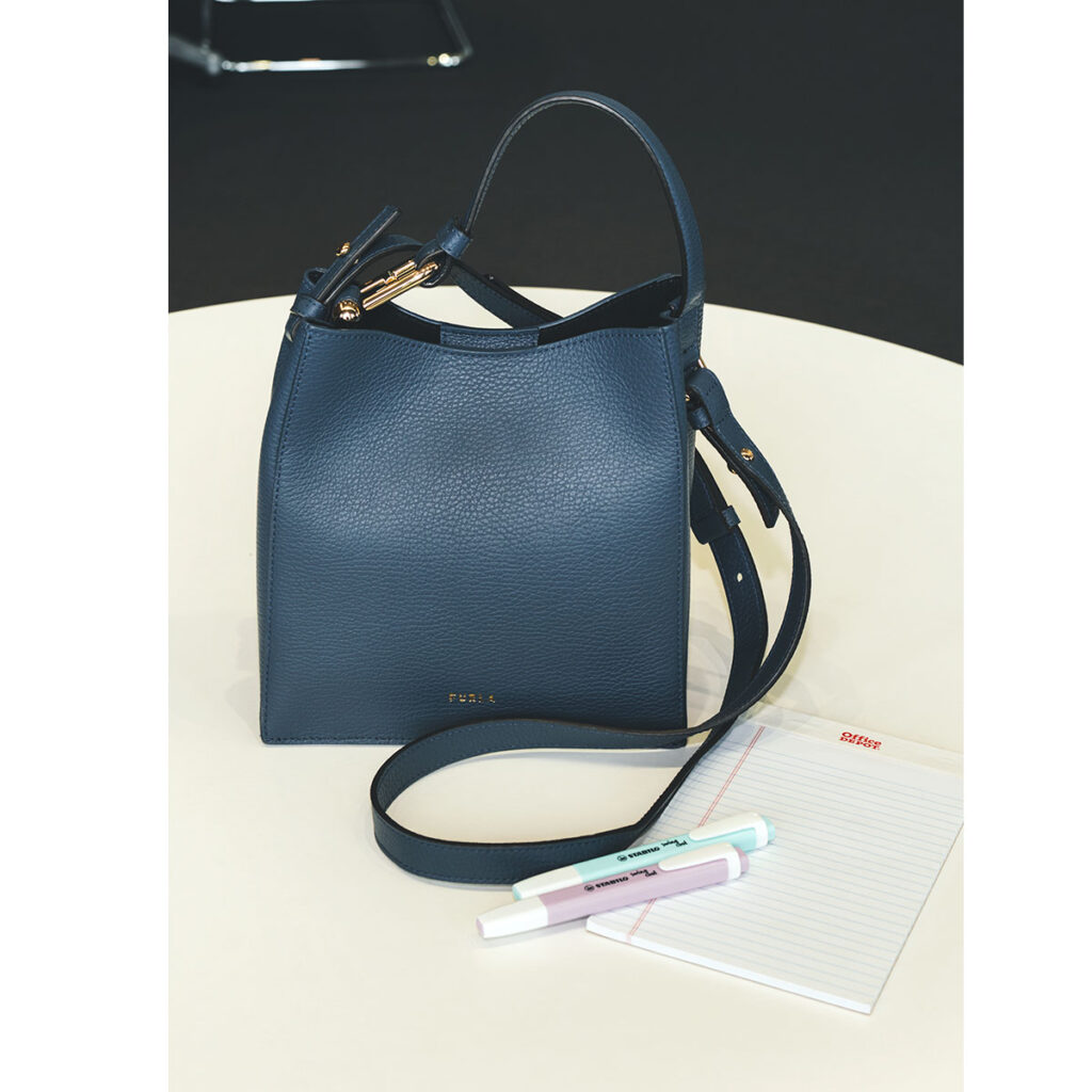 ショルダーバッグ