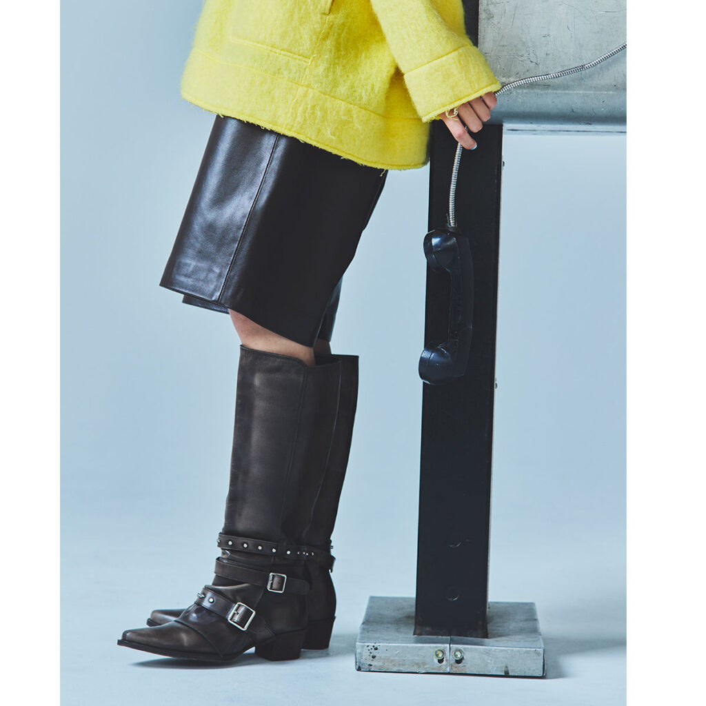 ROUGHNECKのハードデザインブーツ