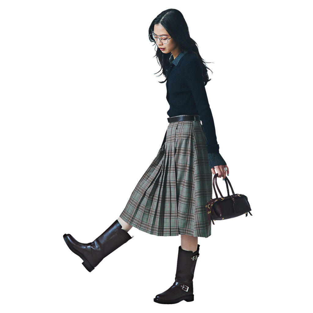 ミディ丈スカートとミディブーツのコーデ