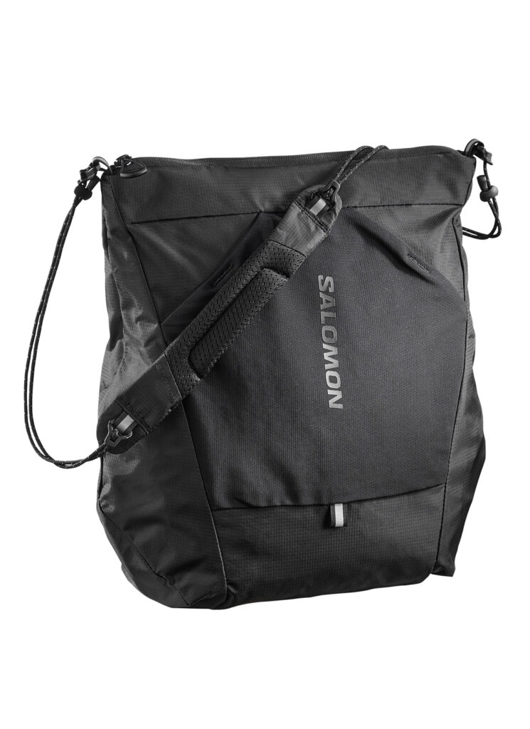 サロモン　トートバッグ　黒