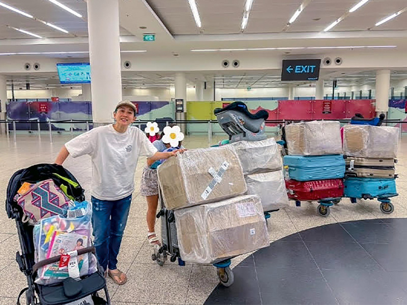 オーストラリアのパースへ移動するSHELLYさんと大荷物