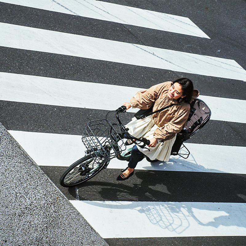 ベージュブルゾン,春アウター,アスペジ,自転車コーデ,岡本あずさ