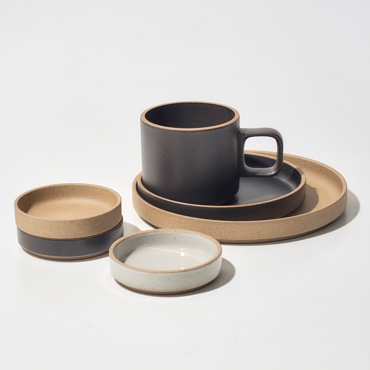 HASAMI PORCELAINのマグカップ、プレート