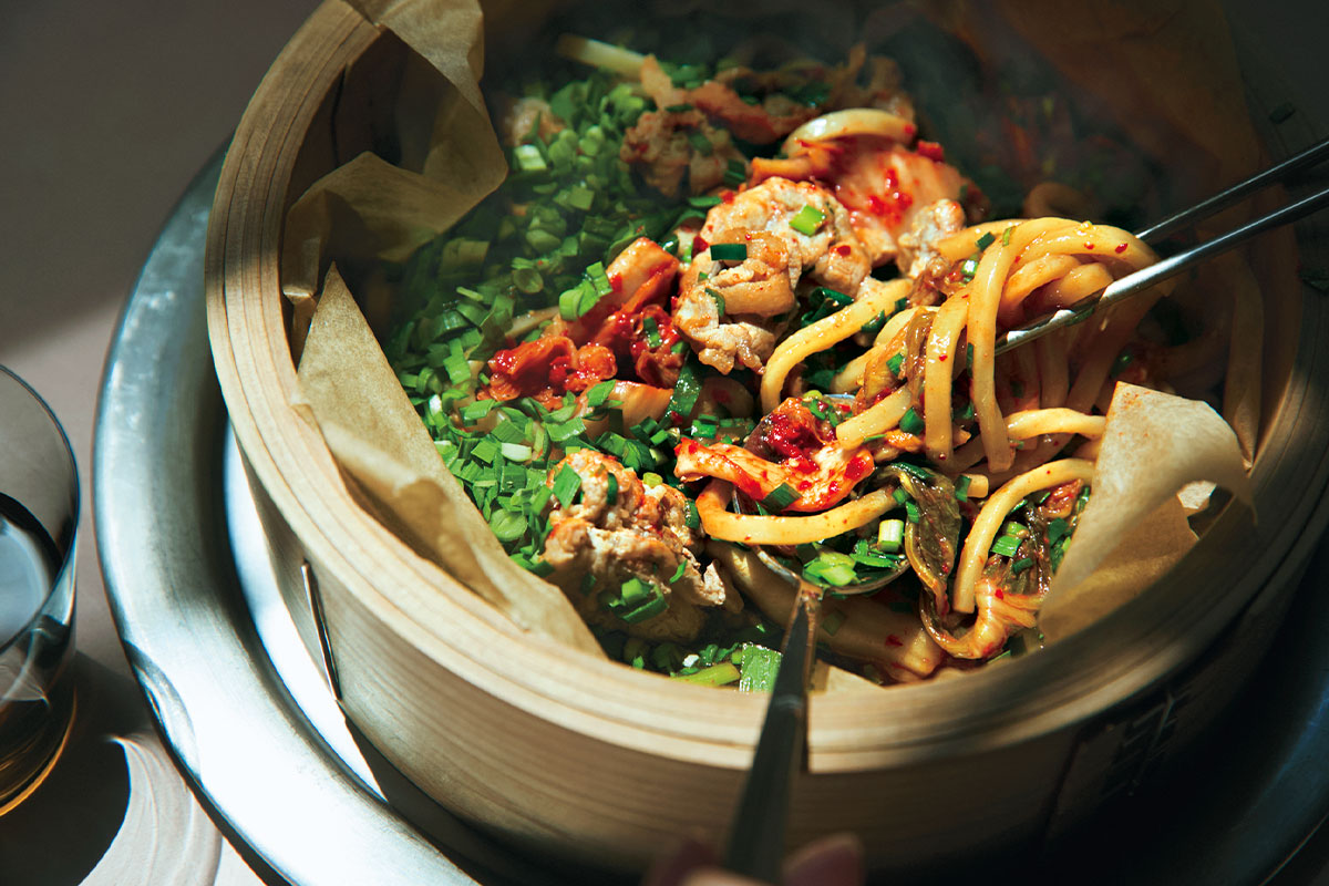 たっぷりニラの韓国風和え麺