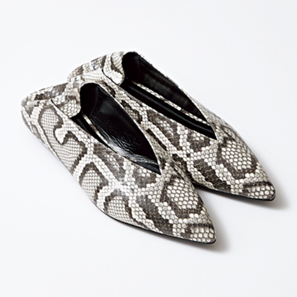 スネーク柄のバブーシュ