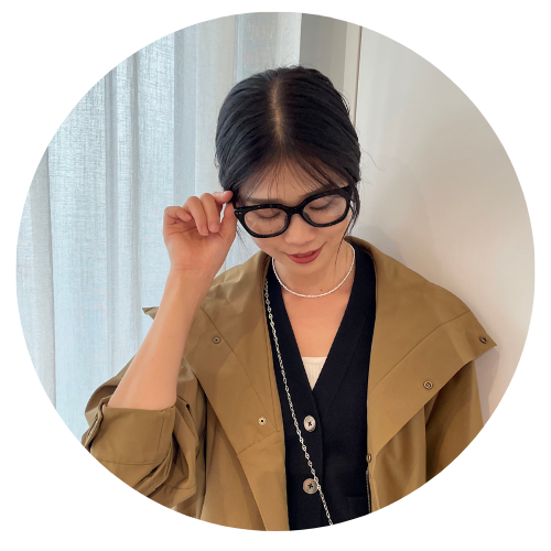 IÉNA 新宿店 劔持彩花さん