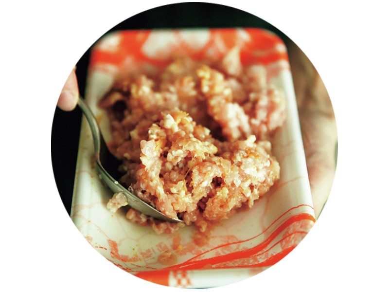 鶏ひき肉をパックで調理