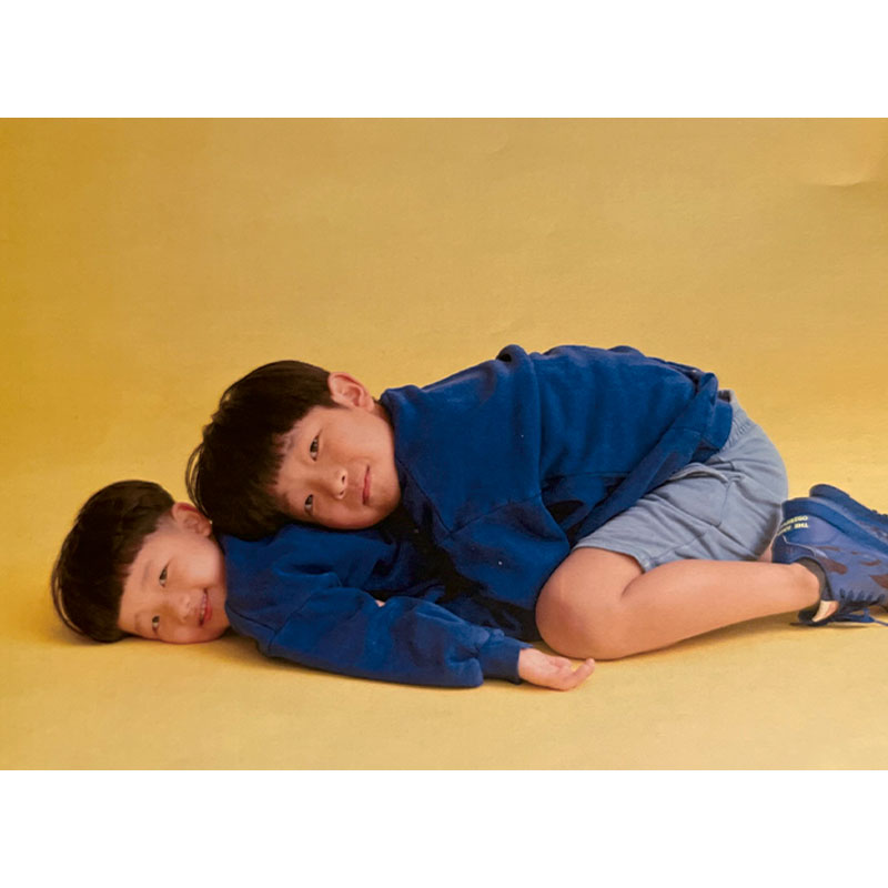 映画監督の呉 美保さんの息子2人