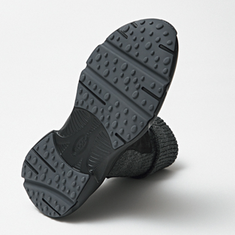 ボリュームのあるアウトソール