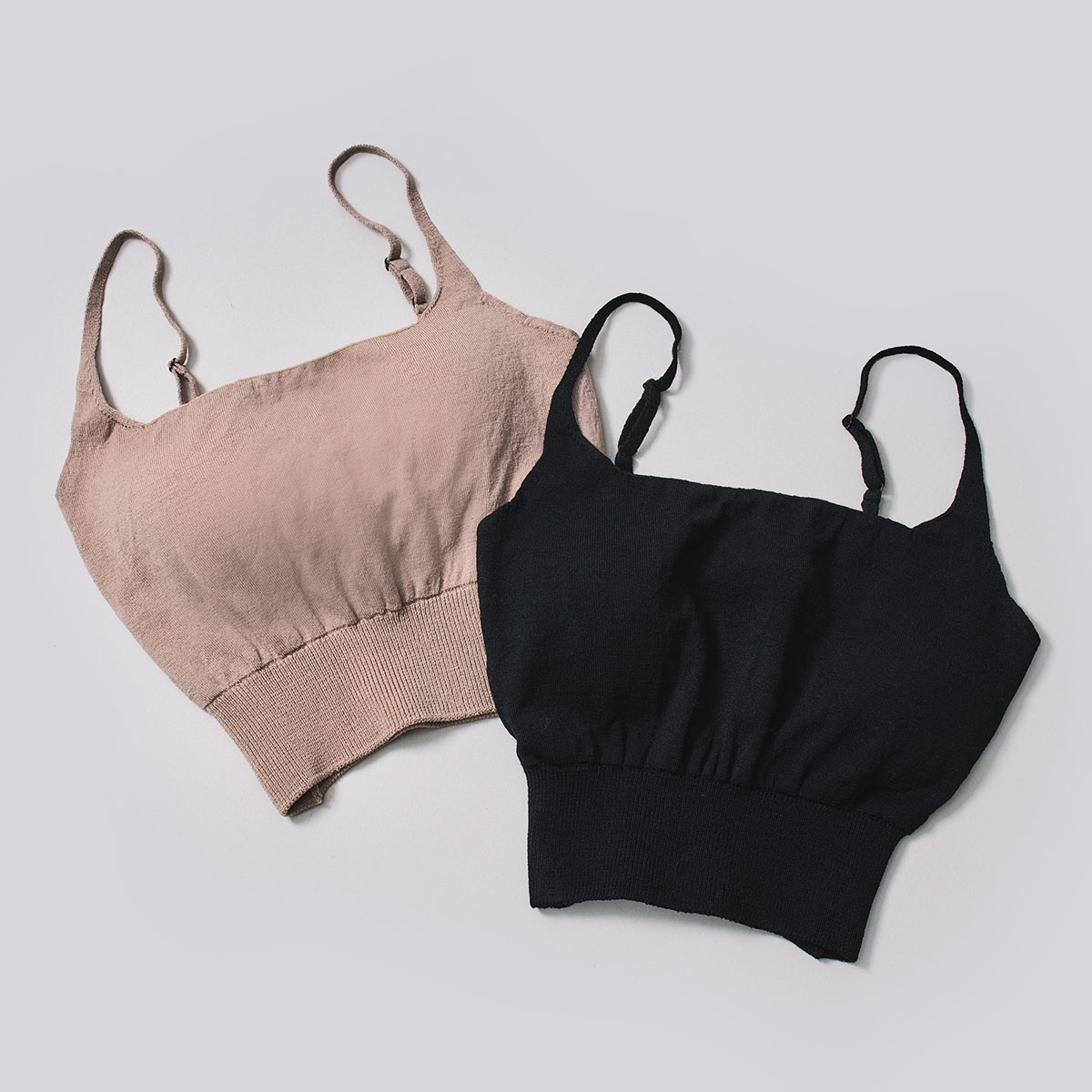 NWQLのニットインナー