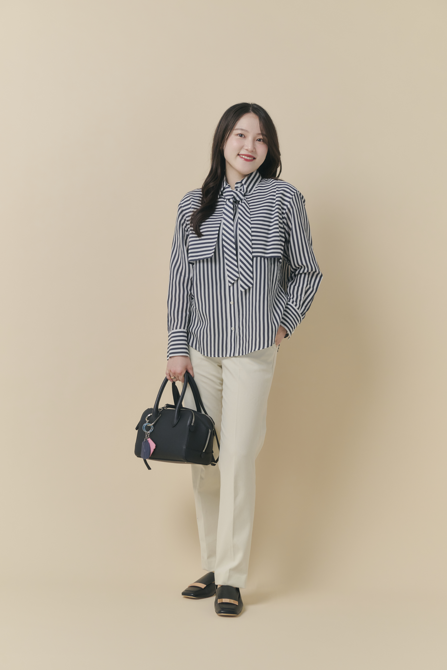 2026/10/26-03-21-CLASSY_212.jpg