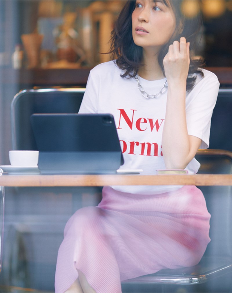 Tシャツコーデ　夏　通勤服　コーデ