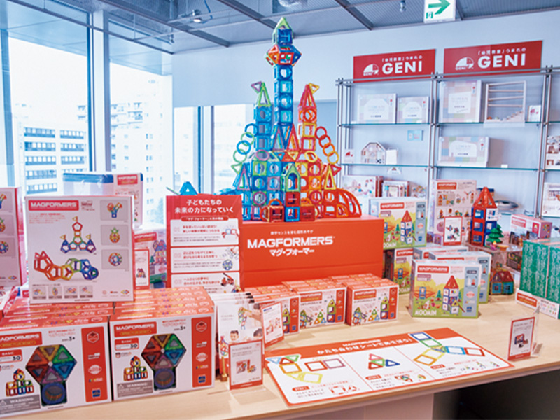 ギフトにいい知育玩具も