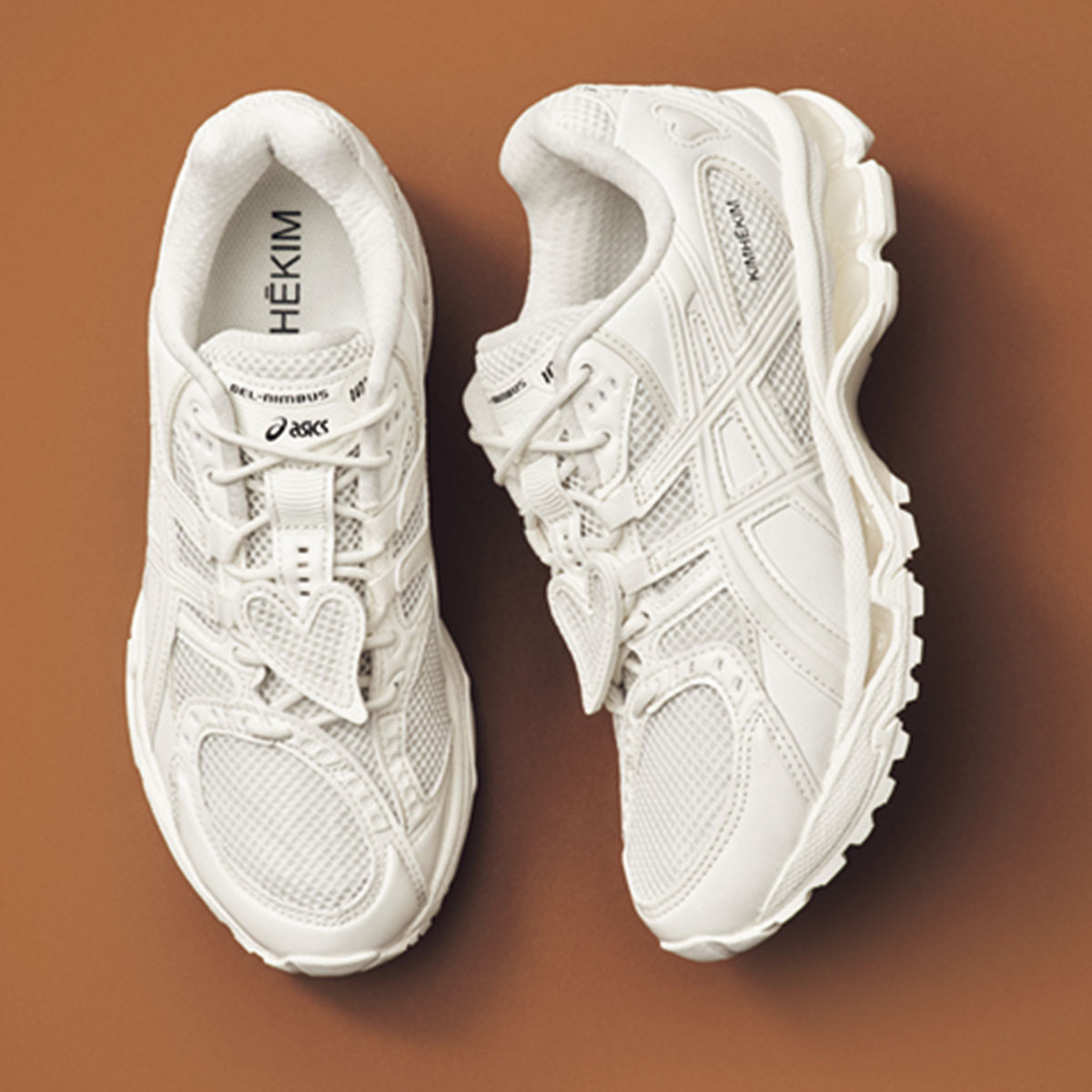 asics×KIMHĒKIMのスニーカー