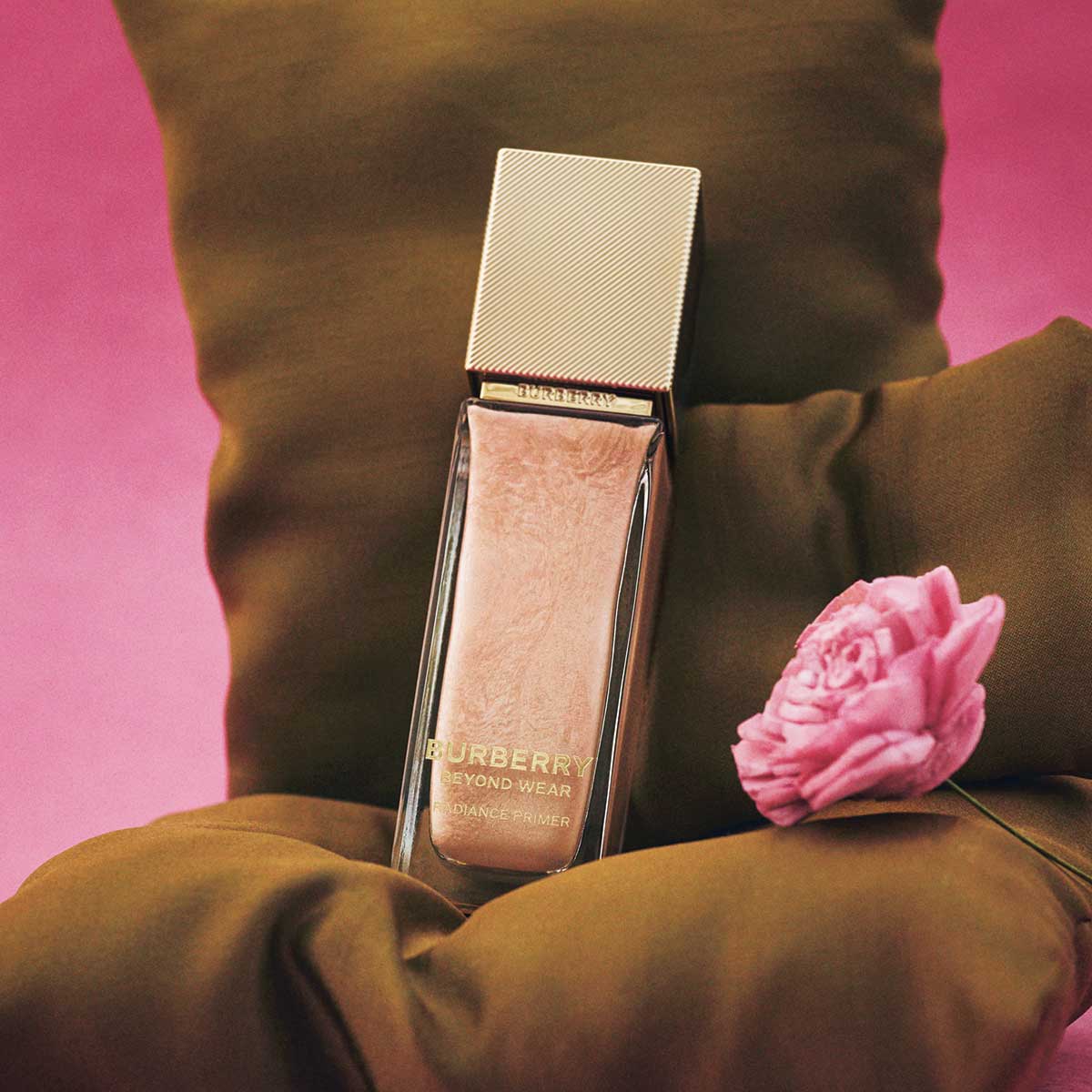 バーバリービューティのビヨンド ウェア ラディアンス プライマー