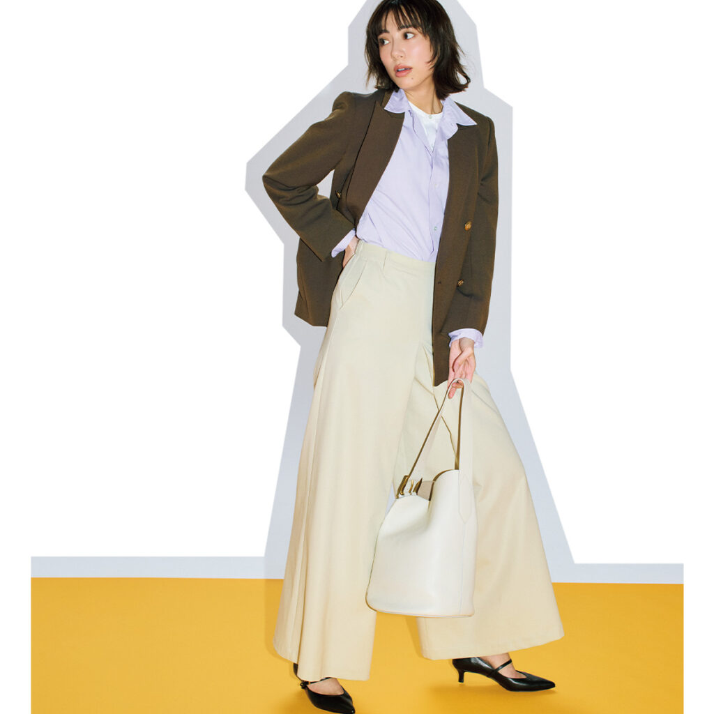 ドッキングシャツとジャケットにキュロット風ワイドパンツのコーデ