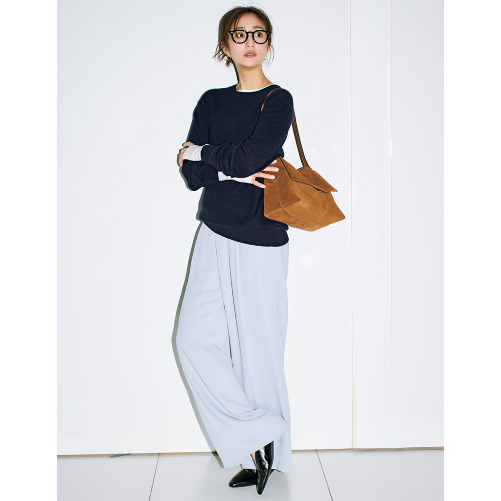 ユニクロのメンズニットにワイドパンツのコーデ