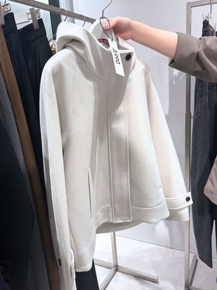 GUのコージーメルトンショートフーディコート