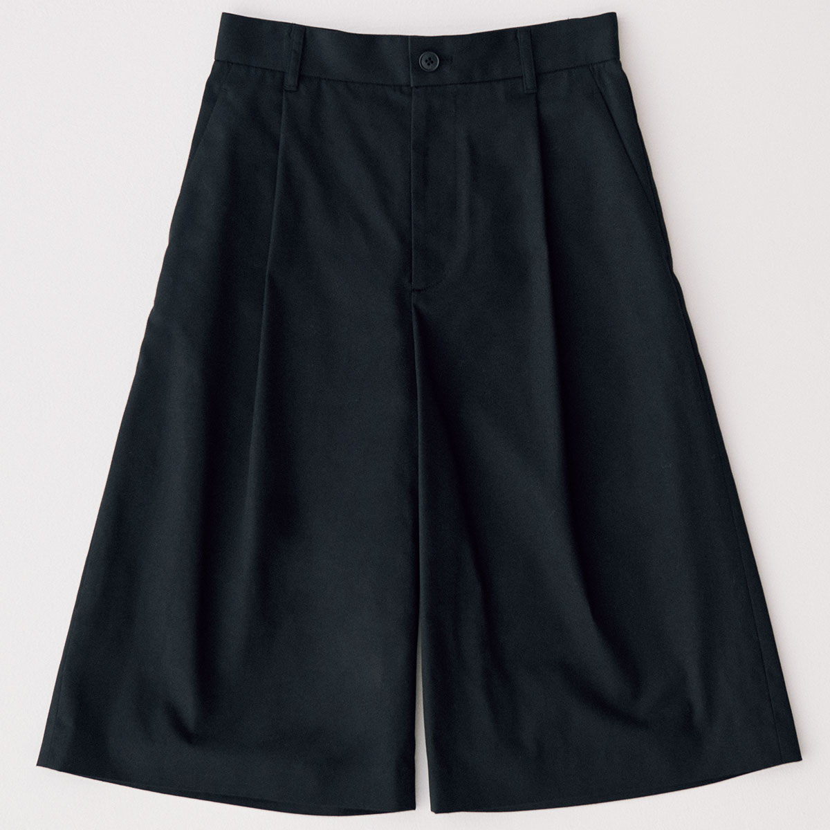 タックハーフパンツ