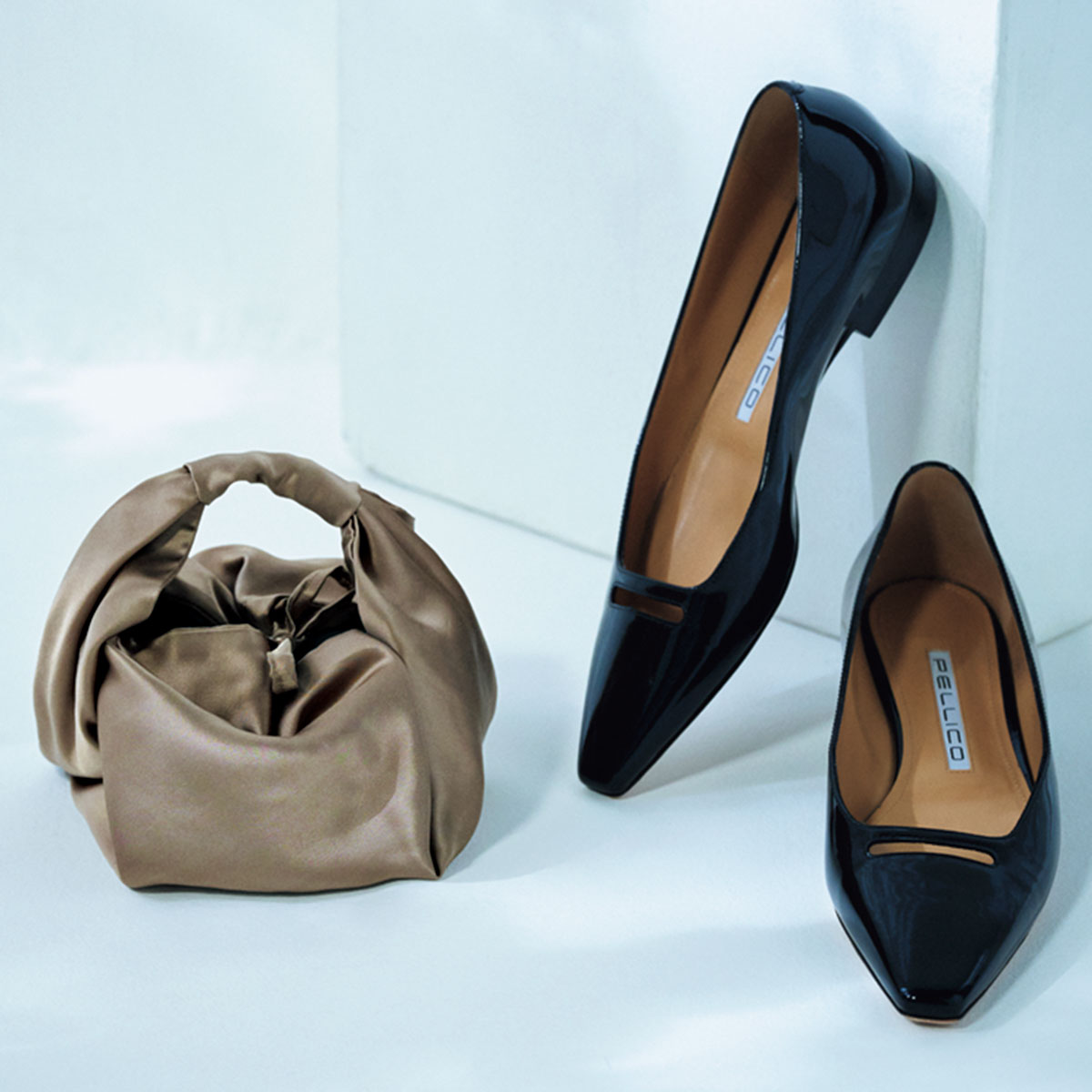 サテンバッグと甲浅パンプス,お呼ばれバッグ,お呼ばれシューズ