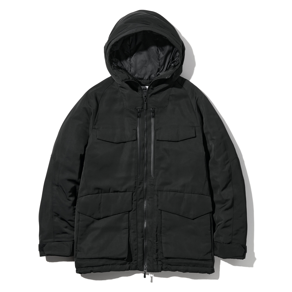 UNIQLO and White Mountaineering（ユニクロアンドホワイトマウントニアリング）のハイブリッドダウンオーバーサイズパーカ１