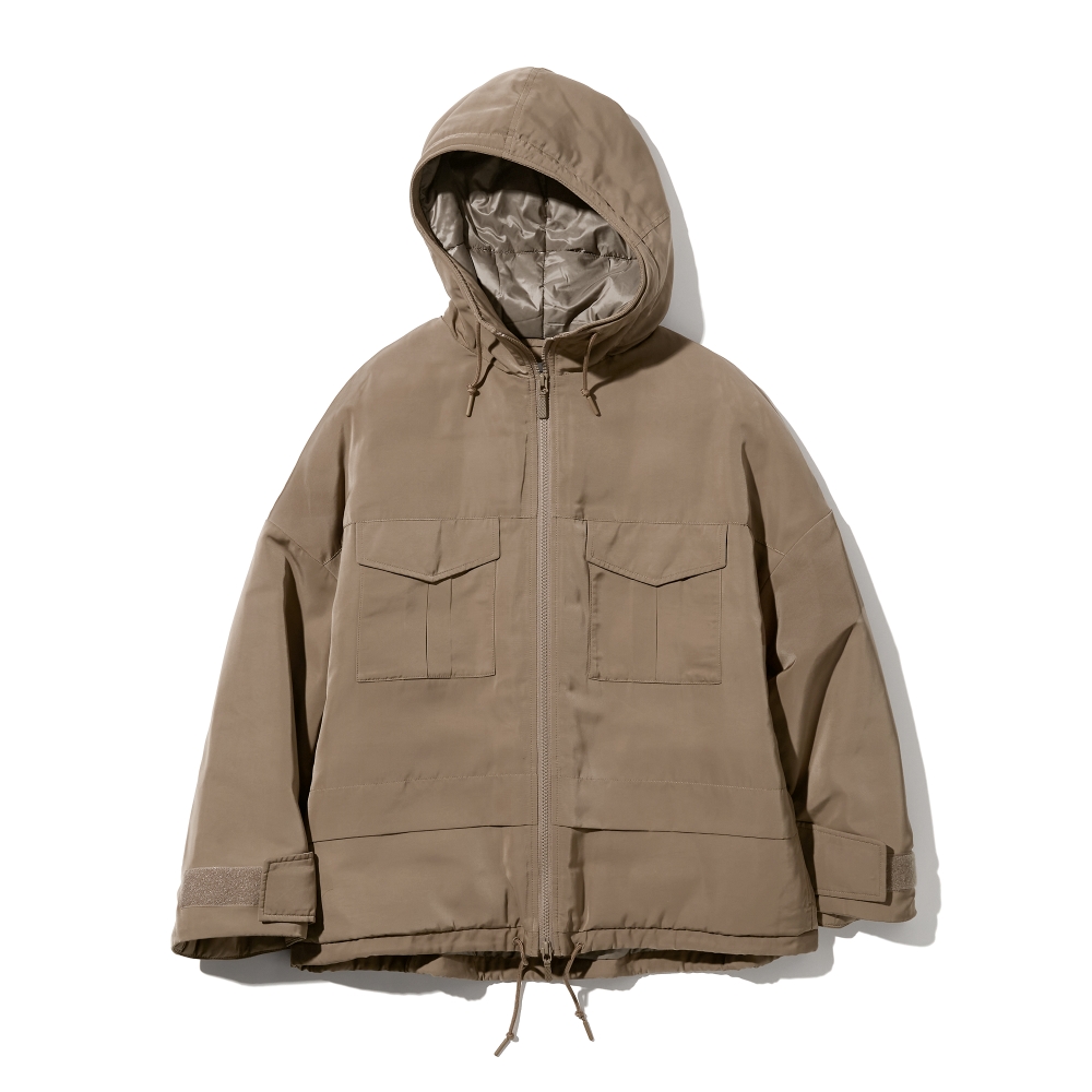 UNIQLO and White Mountaineering（ユニクロアンドホワイトマウントニアリング）のハイブリッドダウンオーバーサイズパーカ４