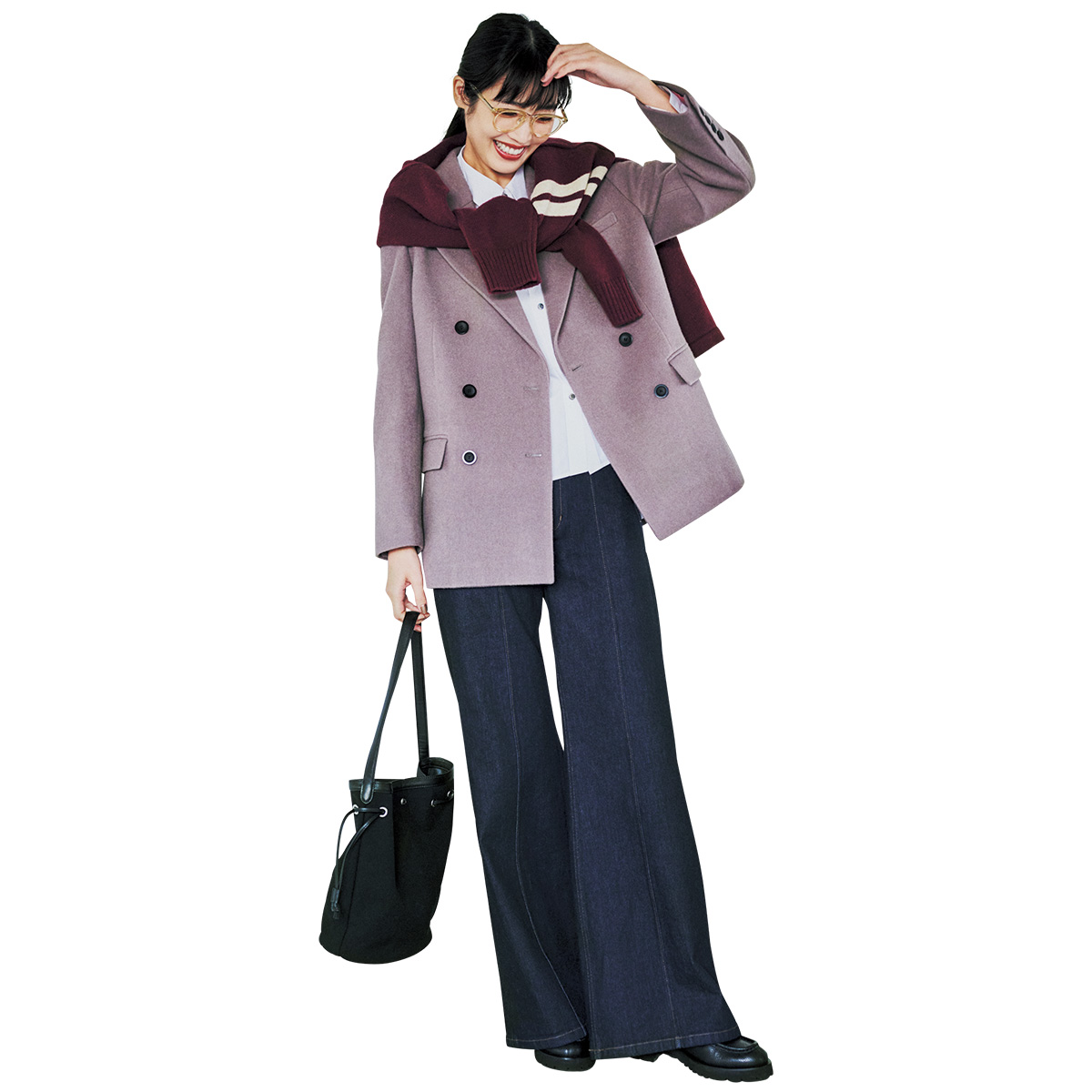 ジャケパンスタイルにカーデの肩掛けコーデ