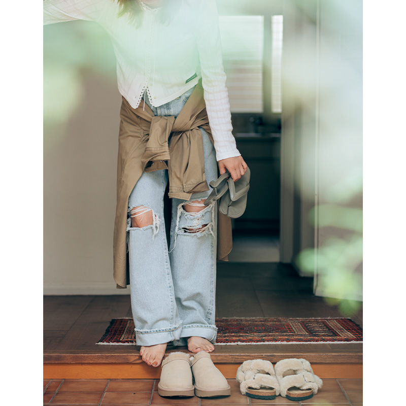 UGGのクラシックマイクロとビルケンのふわふわサンダル