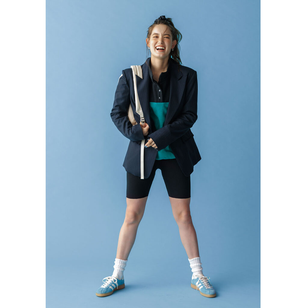 ジャケットとバイカーパンツコーデ