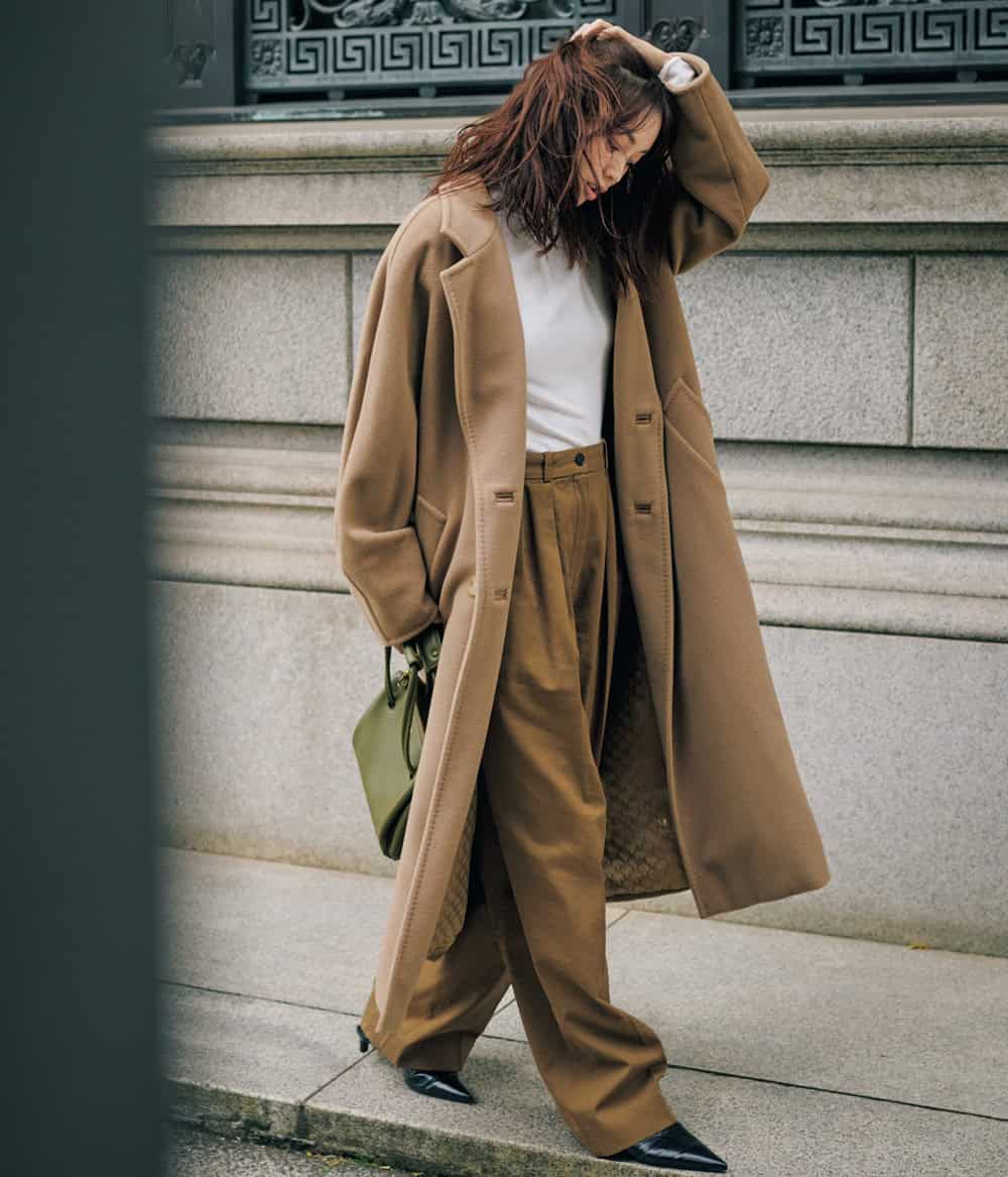 蛯原友里 マックスマーラのコート ザ・ロウのパンツ コーデ