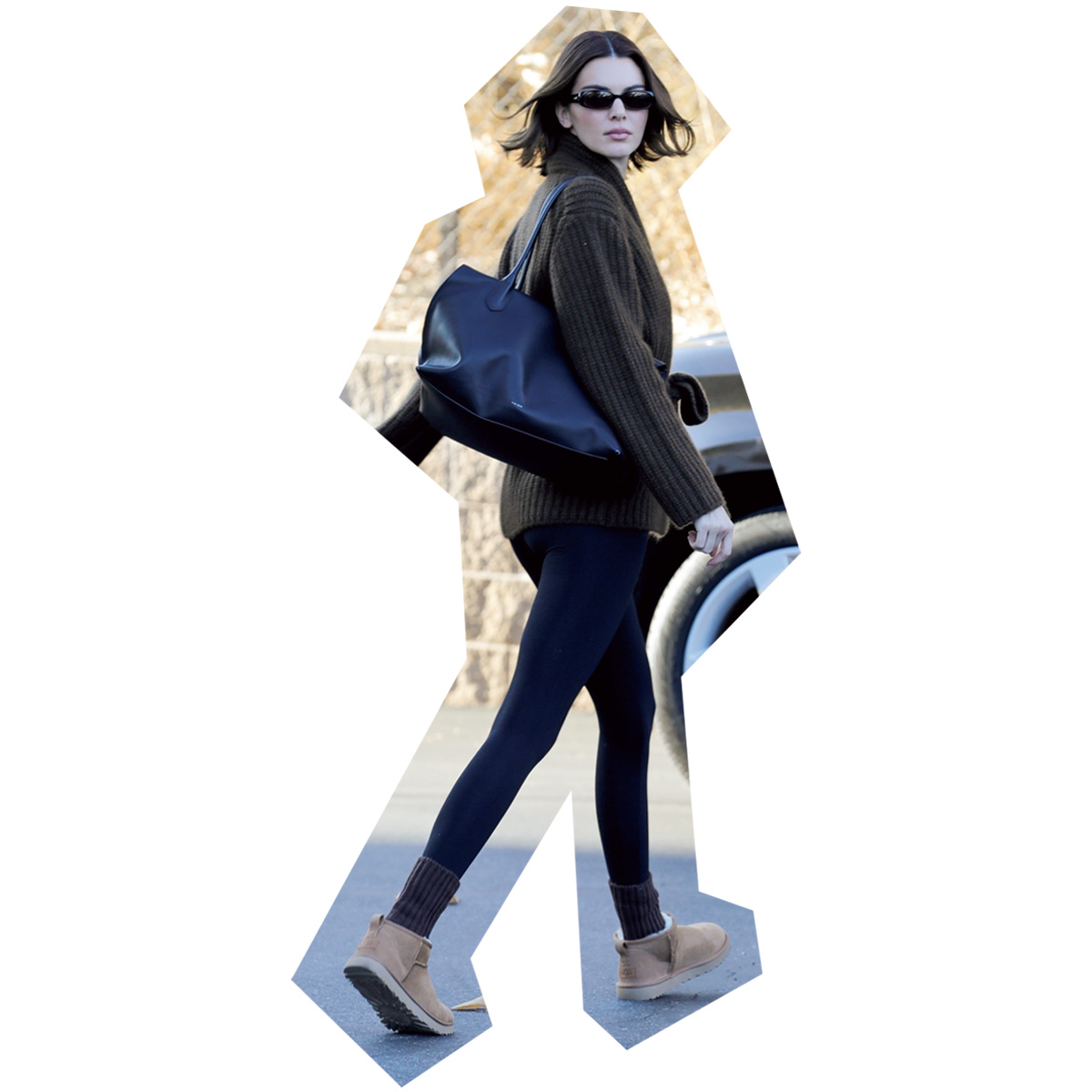 ニットにレギンスのコーデ