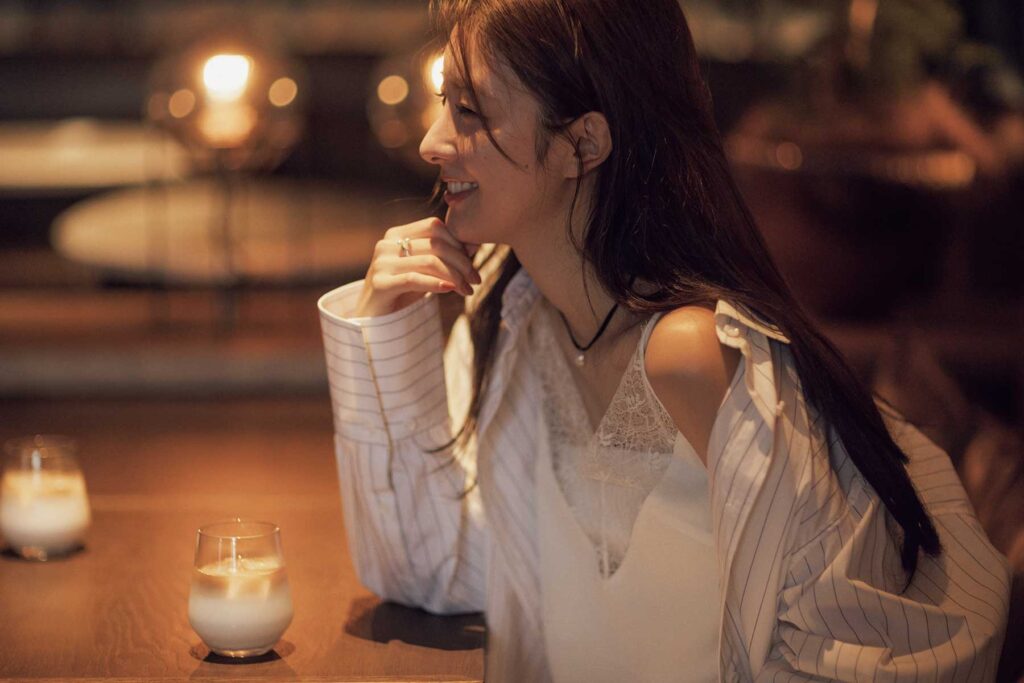 キャミワンピとシャツのレイヤード