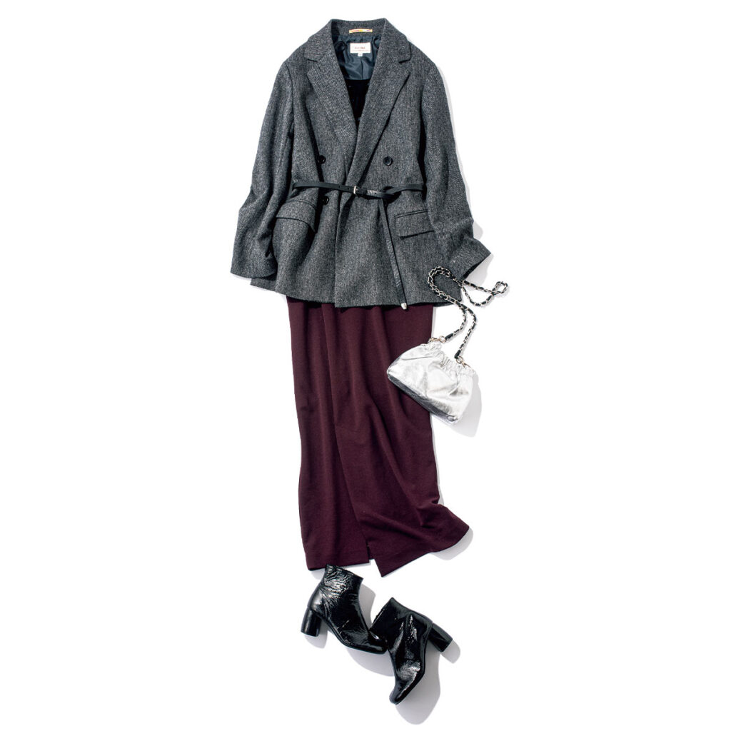 ボルドーのロングスカートに大きめジャコットのコーデ