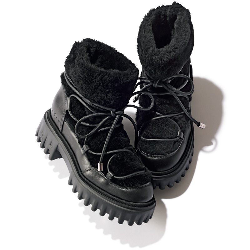 ホーガンの黒スノーブーツ