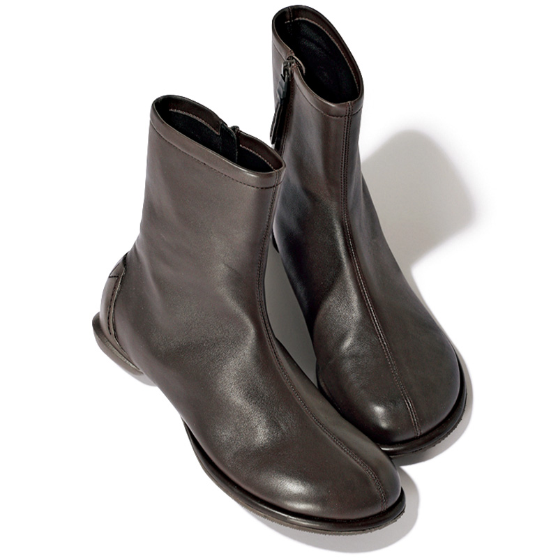 シーセイの撥水機能付きのショートブーツ