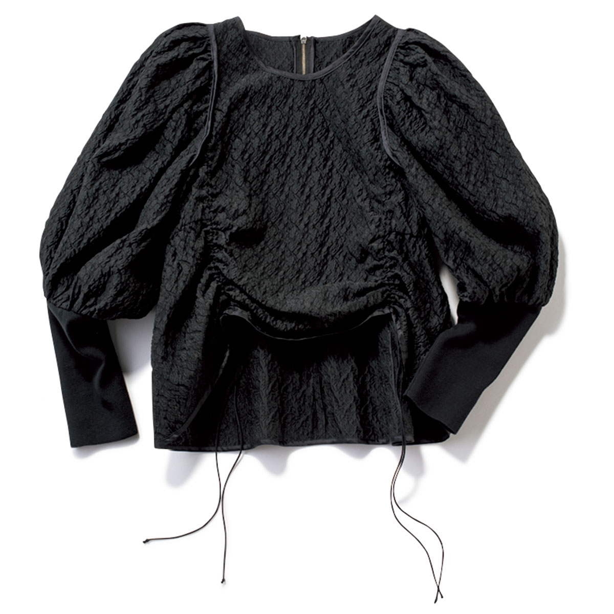 フリルブラウス