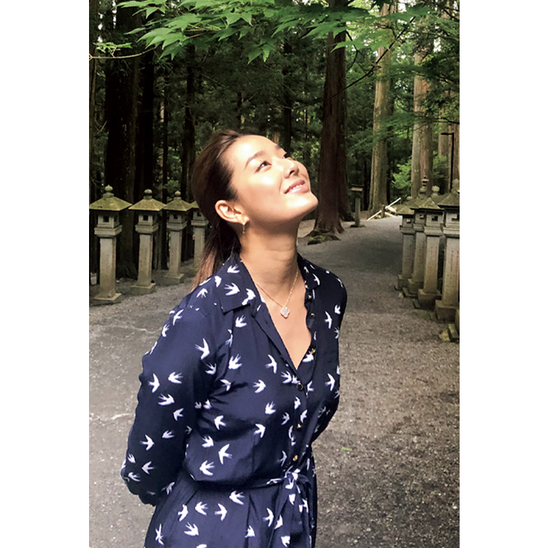 すみれさんのモノトーンカジュアルな私服コーデ
