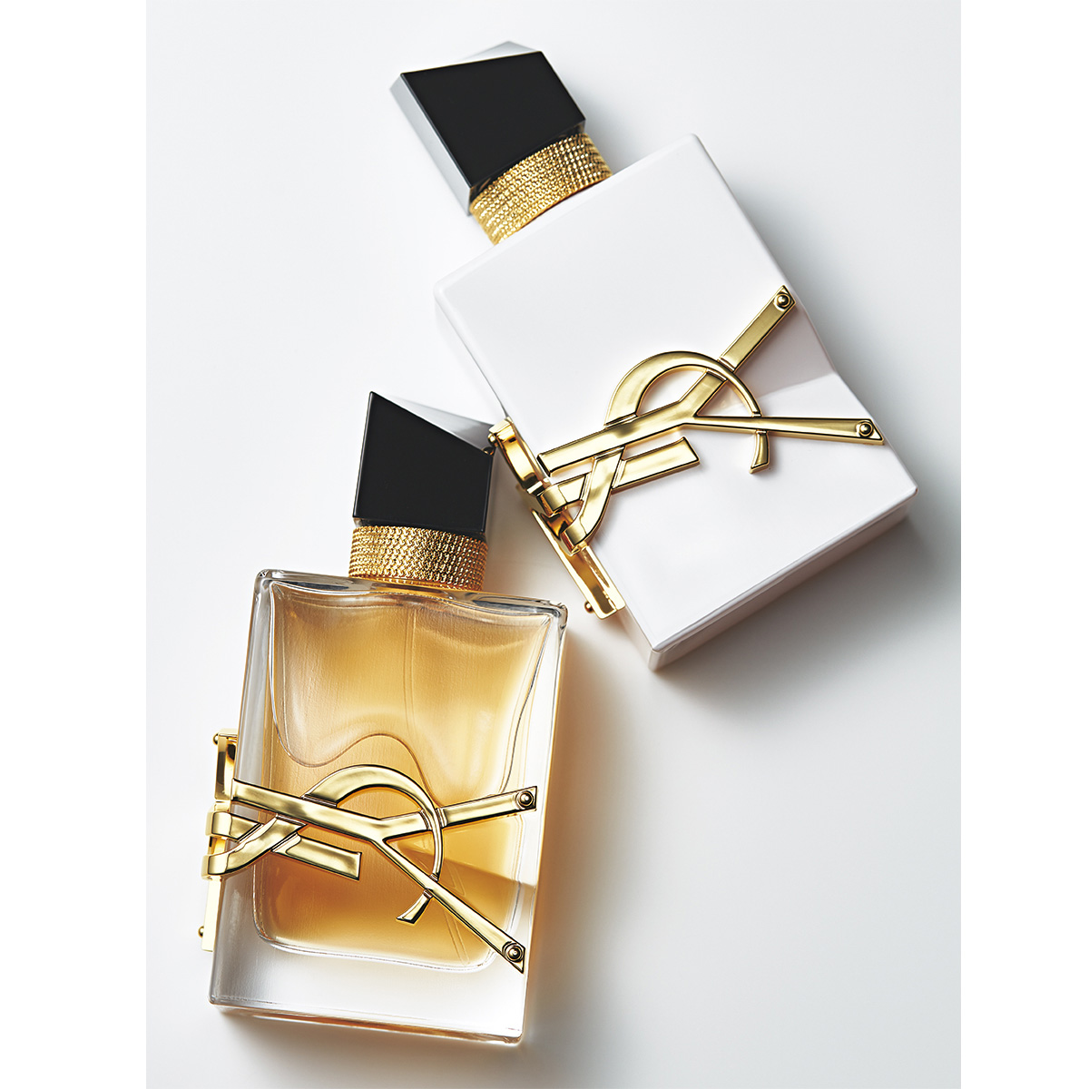 イヴ・サンローランのリブレ オーデパルファム & リブレ ロー ニュ