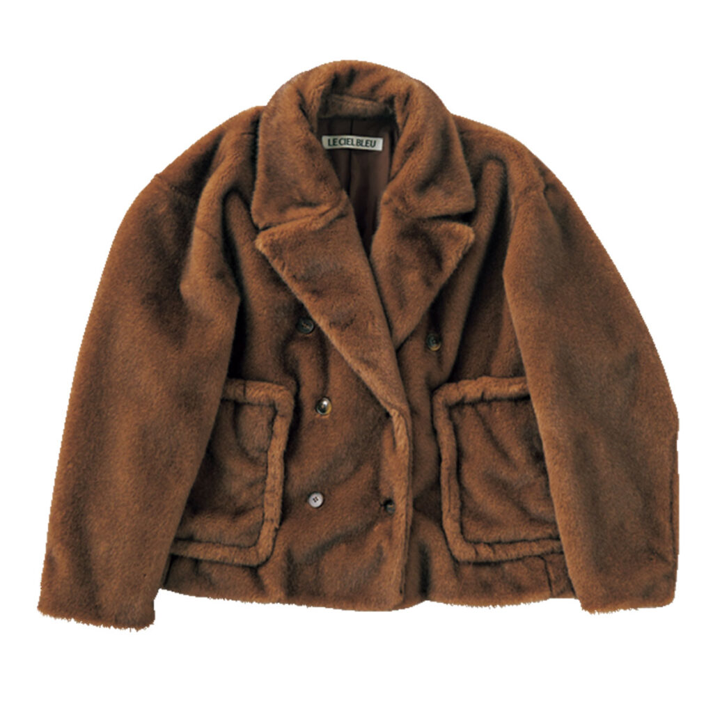 ブラウンの短丈ファーコート