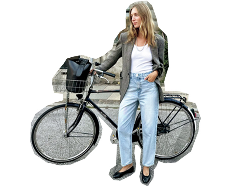 自転車コーデのアマリー＆セシリー